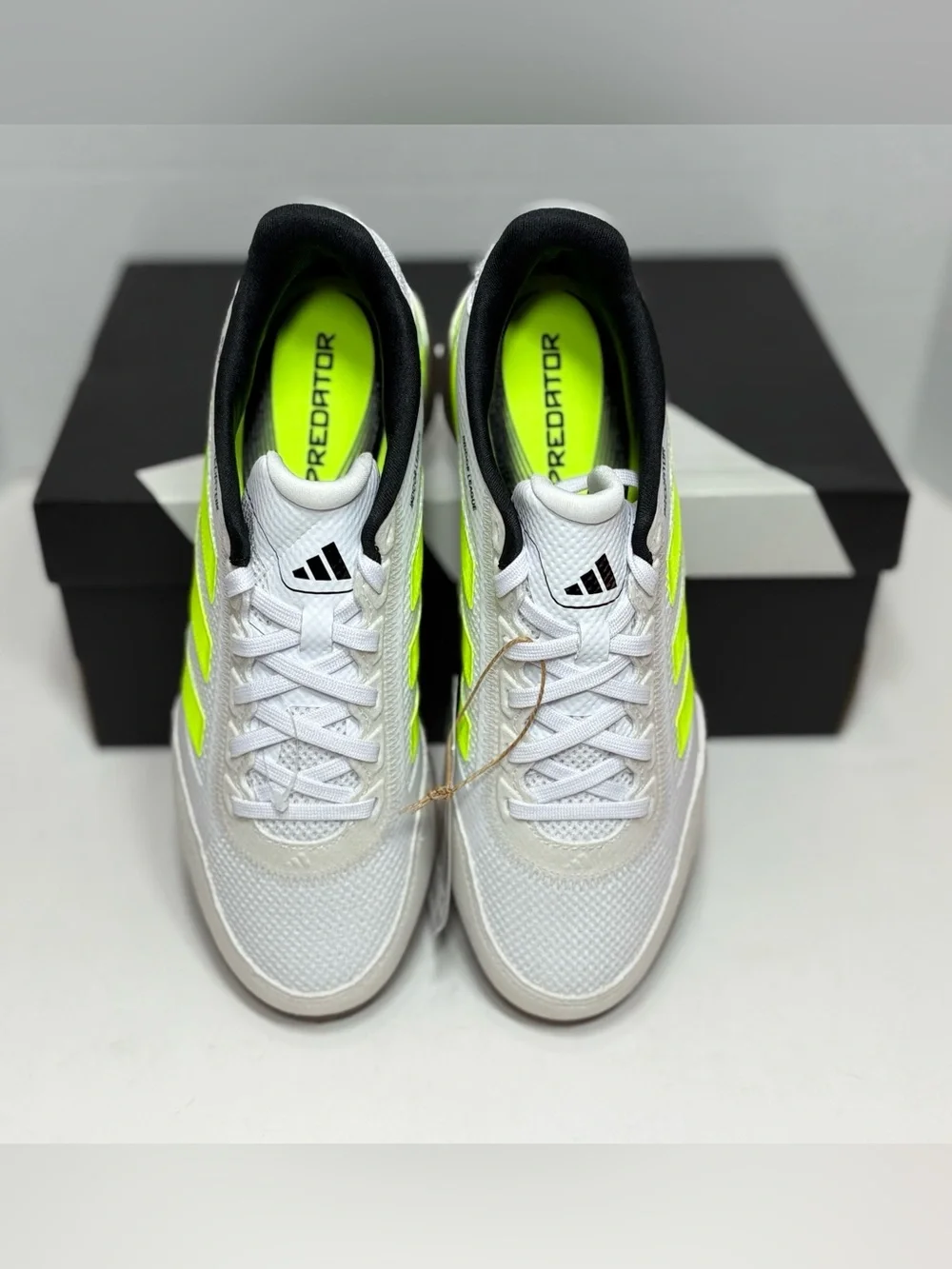 adidas Predator Indoor Soccer Shoes Sneakers JI1159 White Neon Yellow Men’s 5.5